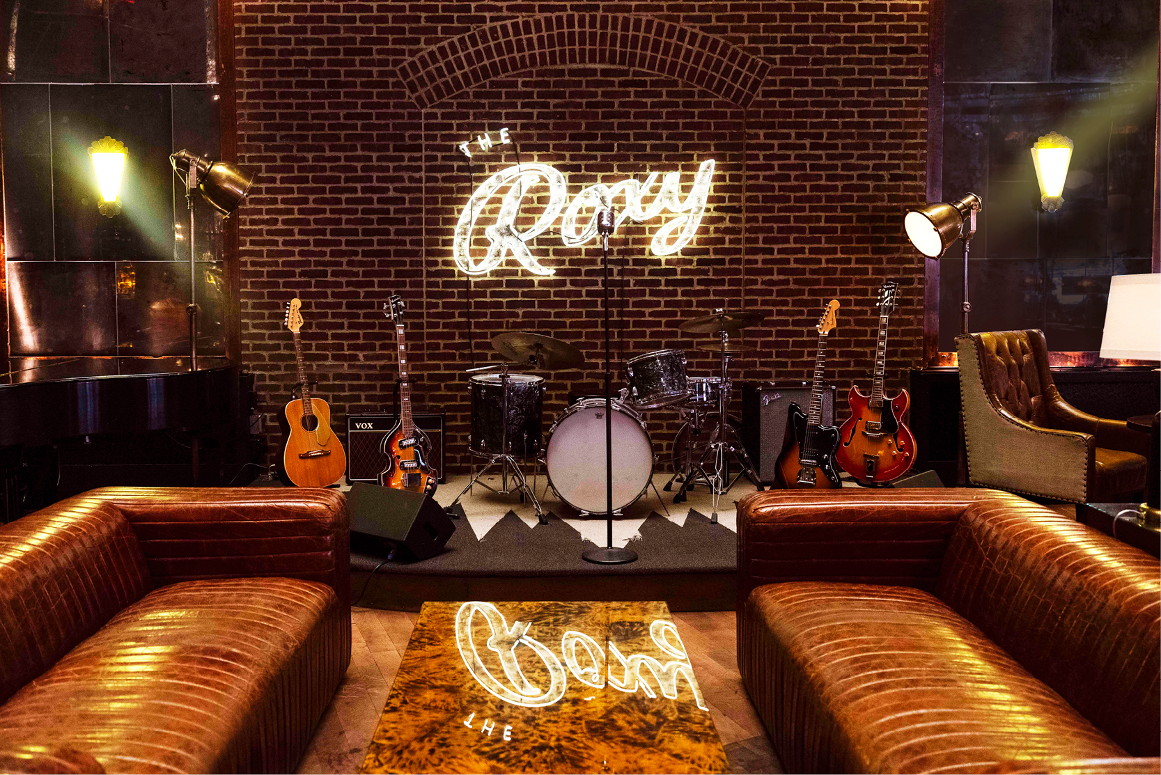 ROXY-BAR4